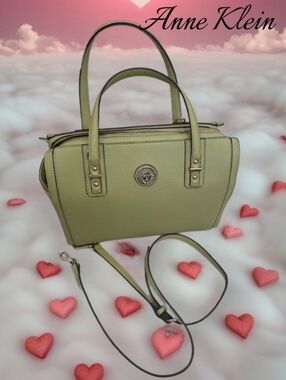 Anne Klein lime satchel bag purse Used twice